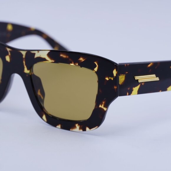Bottega Veneta BV1357S 003 Sunglasses Havana Square Frame, Nicotine Lenses
